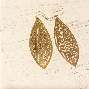 NEW Francesca’s Gold Leaf Earrings